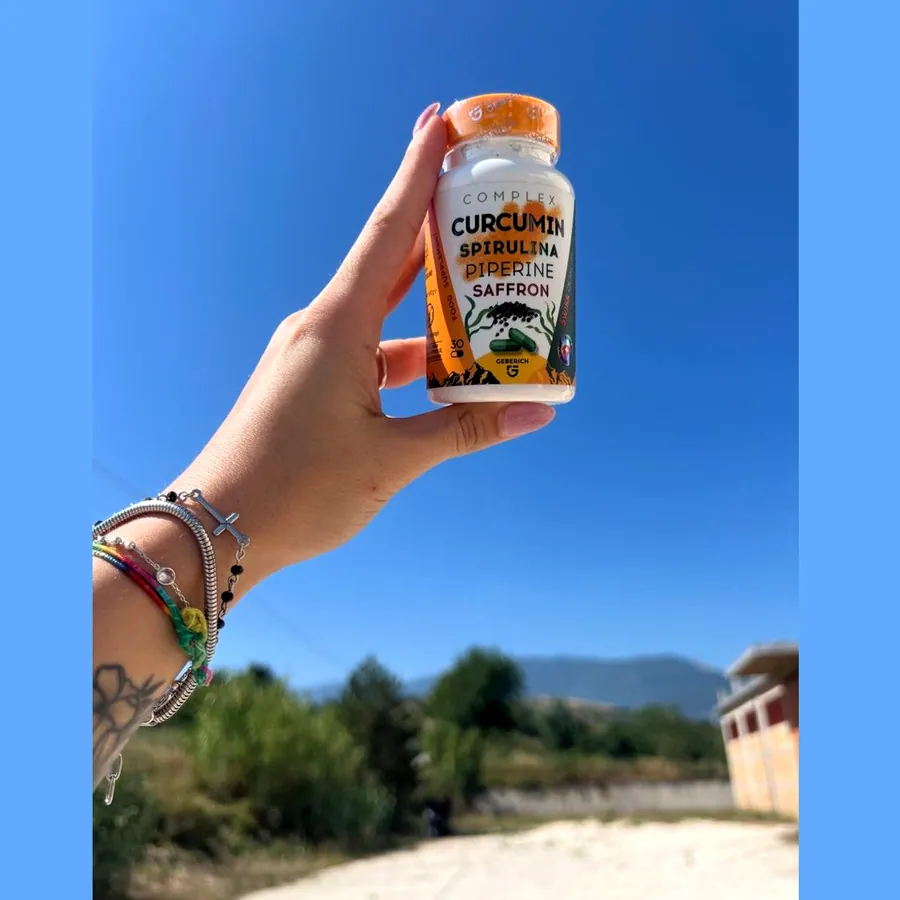 Curcumin Spirulina Piperine Saffron — Bild 2